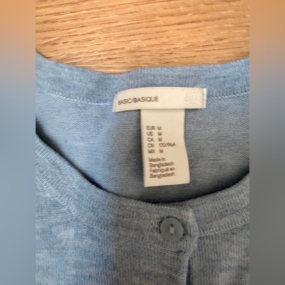 H&M Basic Light Blue Cardigan - Picture 3 of 6